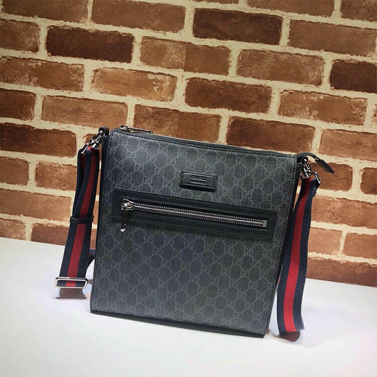 G*u*i gg black messenger