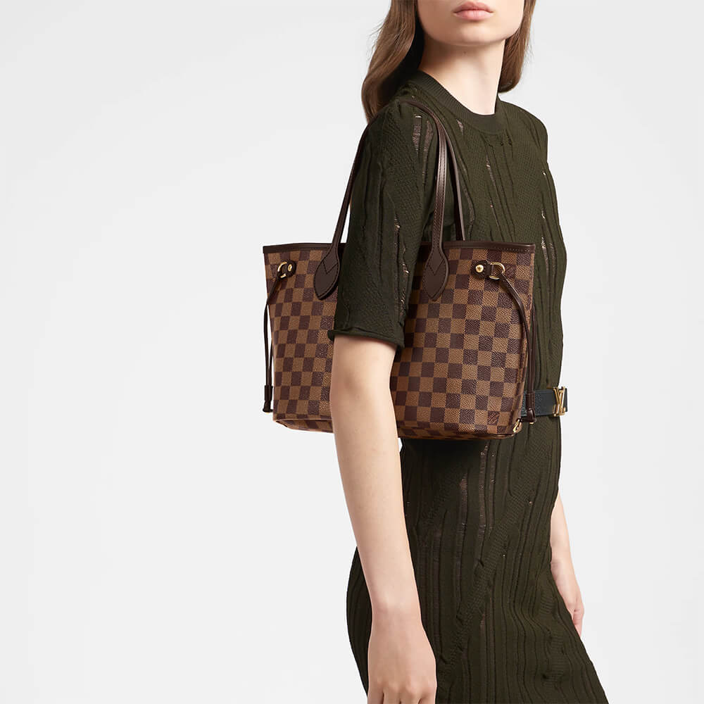 l**is V*t*n neverfull pm