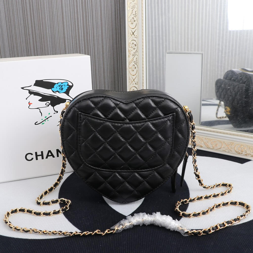 Ch*el 22s heart bag